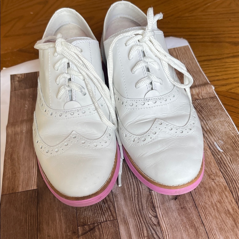 Women's White Wingtip Lace-Up Shoes with Pink Sole - Picture 7 of 7